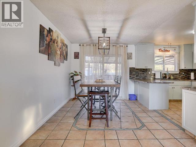 1334 Hook Drive, Kamloops, BC - Indoor