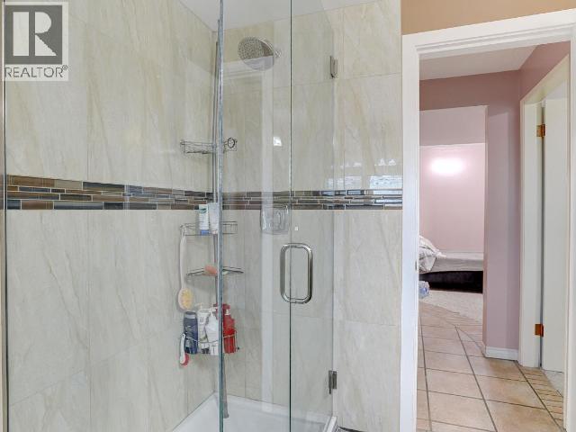 1334 Hook Drive, Kamloops, BC - Indoor Photo Showing Bathroom