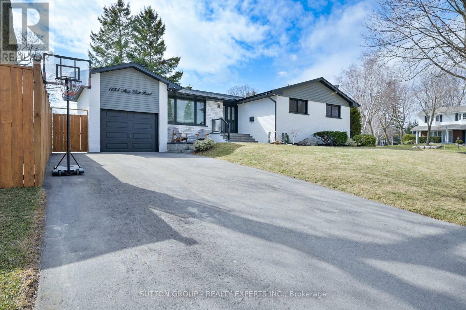 1484 Moss Glen Road, Burlington, ON - Outdoor
