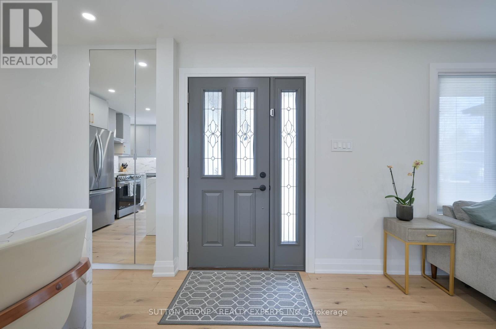 1484 Moss Glen Road, Burlington, ON - Indoor Photo Showing Other Room