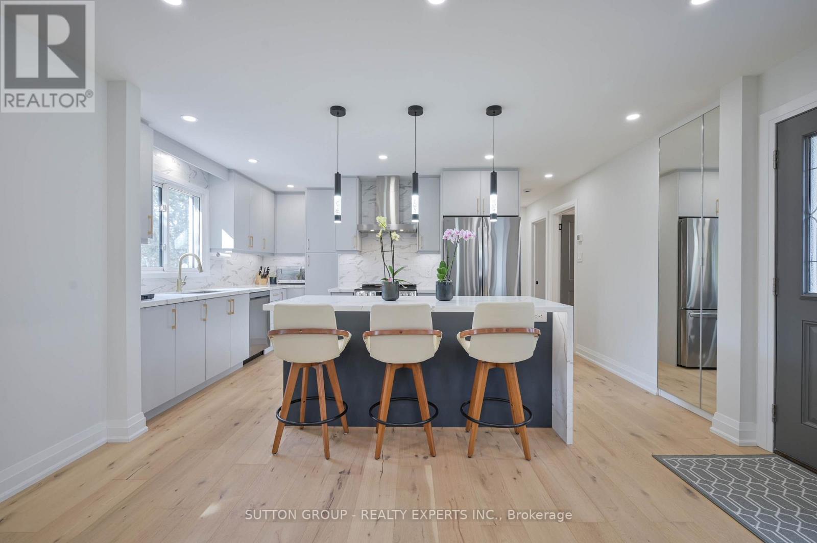 1484 Moss Glen Road, Burlington, ON - Indoor Photo Showing Other Room