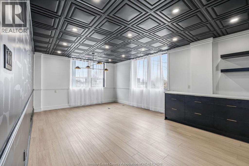 261 Shepherd, Windsor, ON