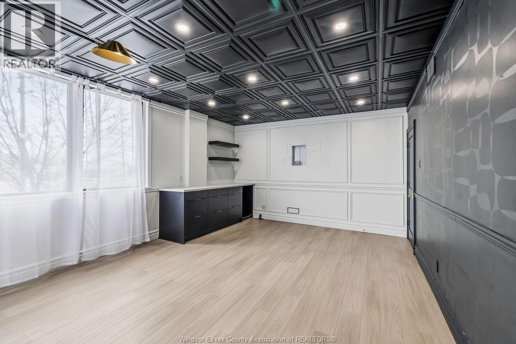 261 Shepherd, Windsor, ON