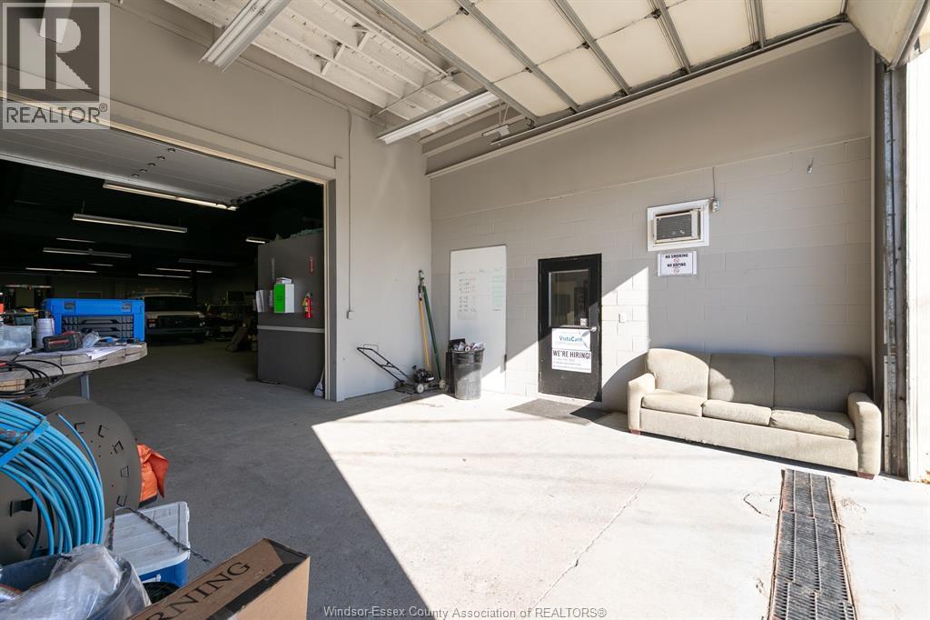 261 Shepherd, Windsor, ON