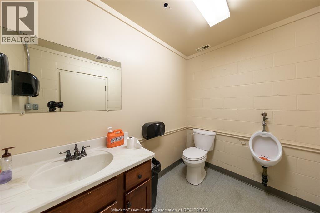 261 Shepherd, Windsor, ON