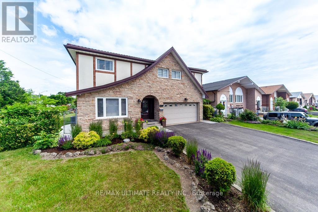 2589 Trident Avenue, Mississauga, ON - Outdoor With Facade