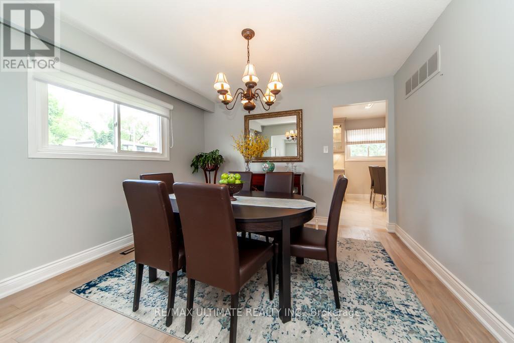 2589 Trident Avenue, Mississauga, ON - Indoor Photo Showing Dining Room