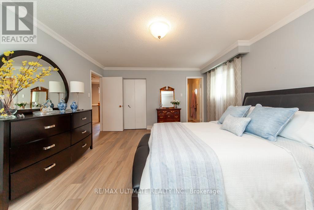 2589 Trident Avenue, Mississauga, ON - Indoor Photo Showing Bedroom