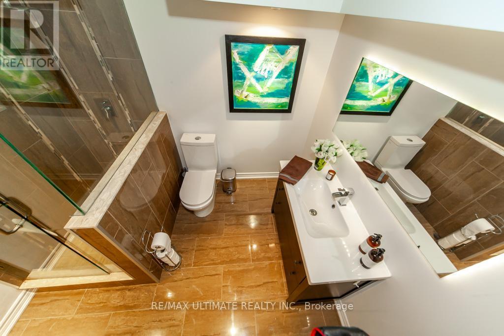 2589 Trident Avenue, Mississauga, ON - Indoor