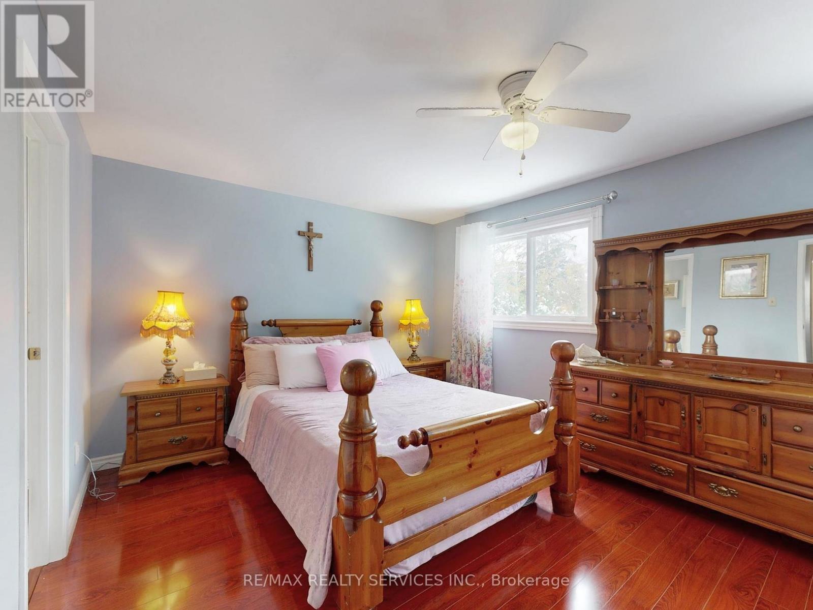 9 Malabar Crescent, Brampton, ON - Indoor Photo Showing Bedroom
