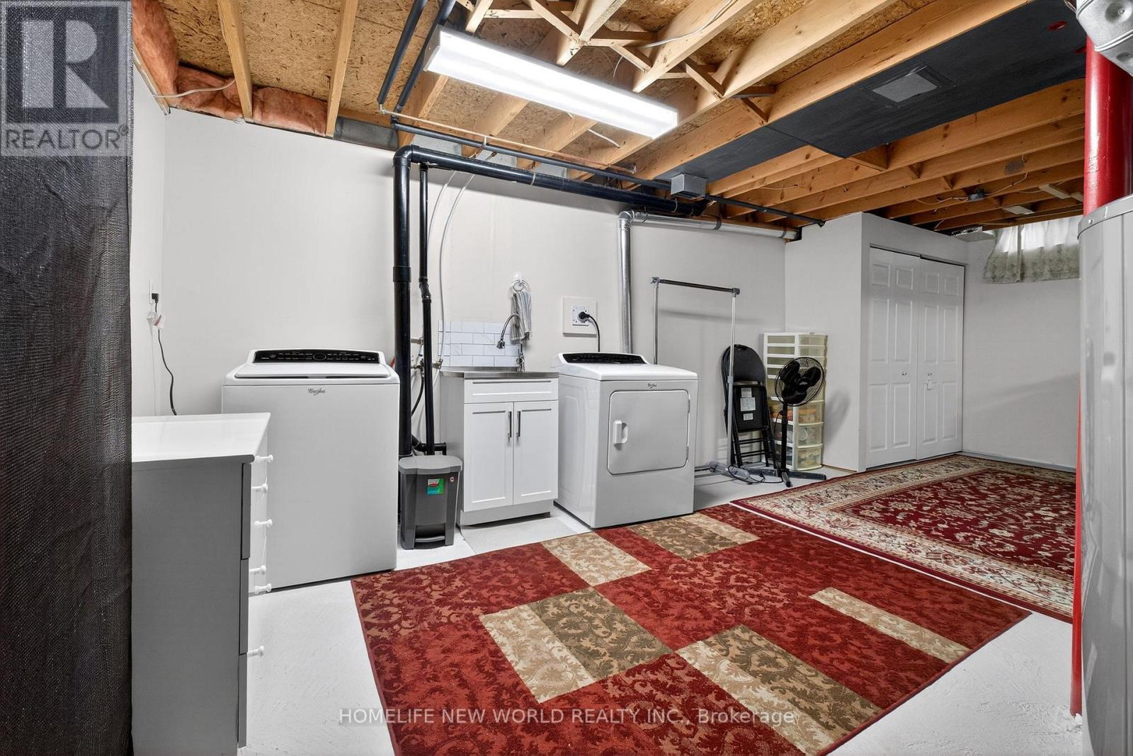 74 Heathcliffe Square, Brampton, ON - Indoor