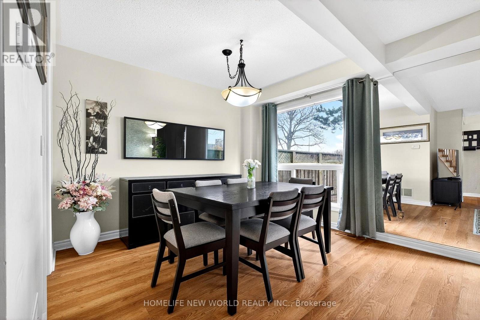74 Heathcliffe Square, Brampton, ON - Indoor Photo Showing Dining Room