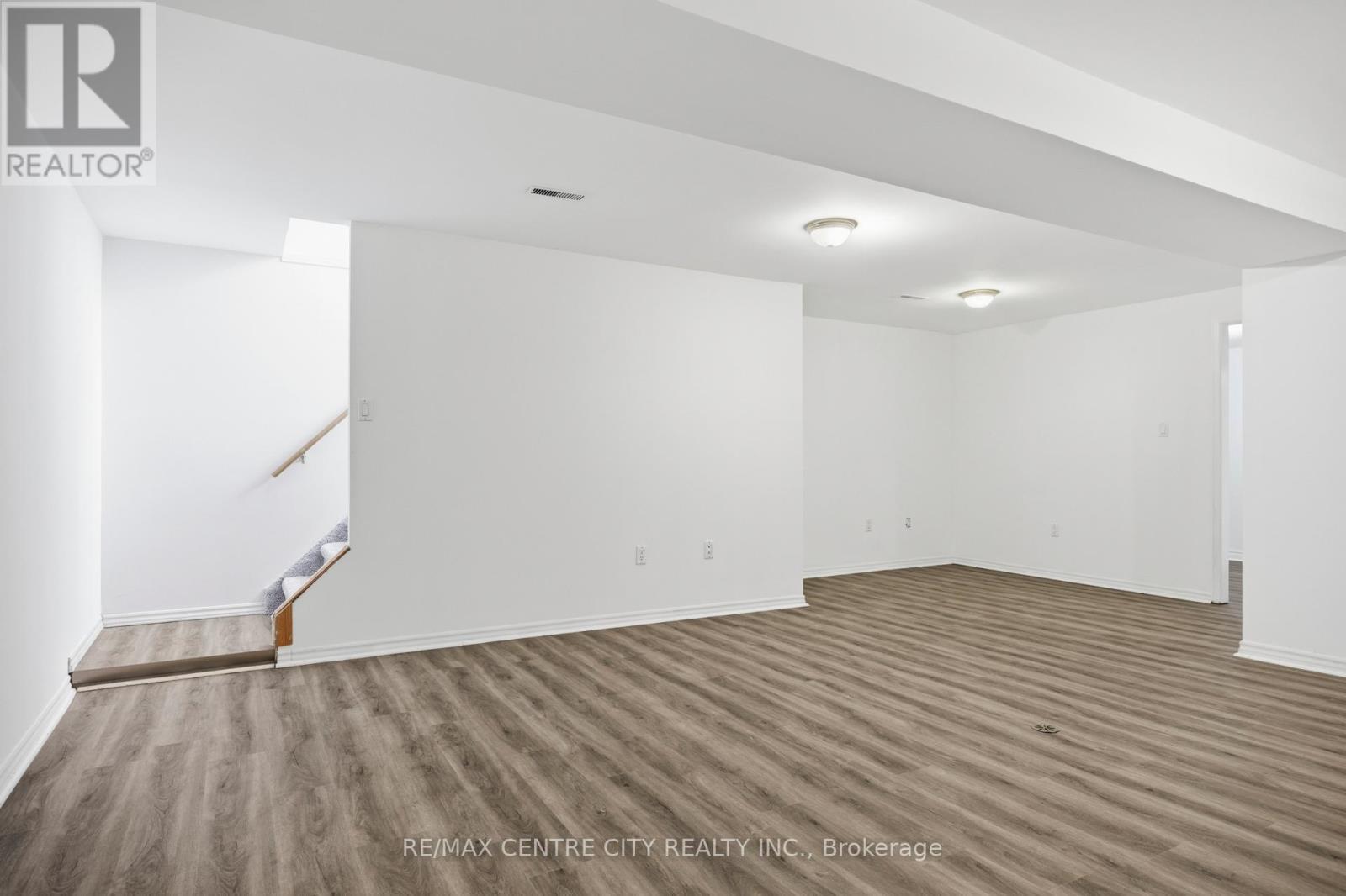 14 Juno Drive, St. Thomas, ON - Indoor Photo Showing Other Room
