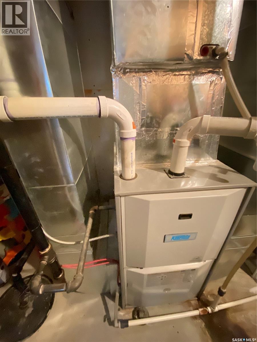 703 Barber Crescent, Weyburn, SK - Indoor Photo Showing Basement