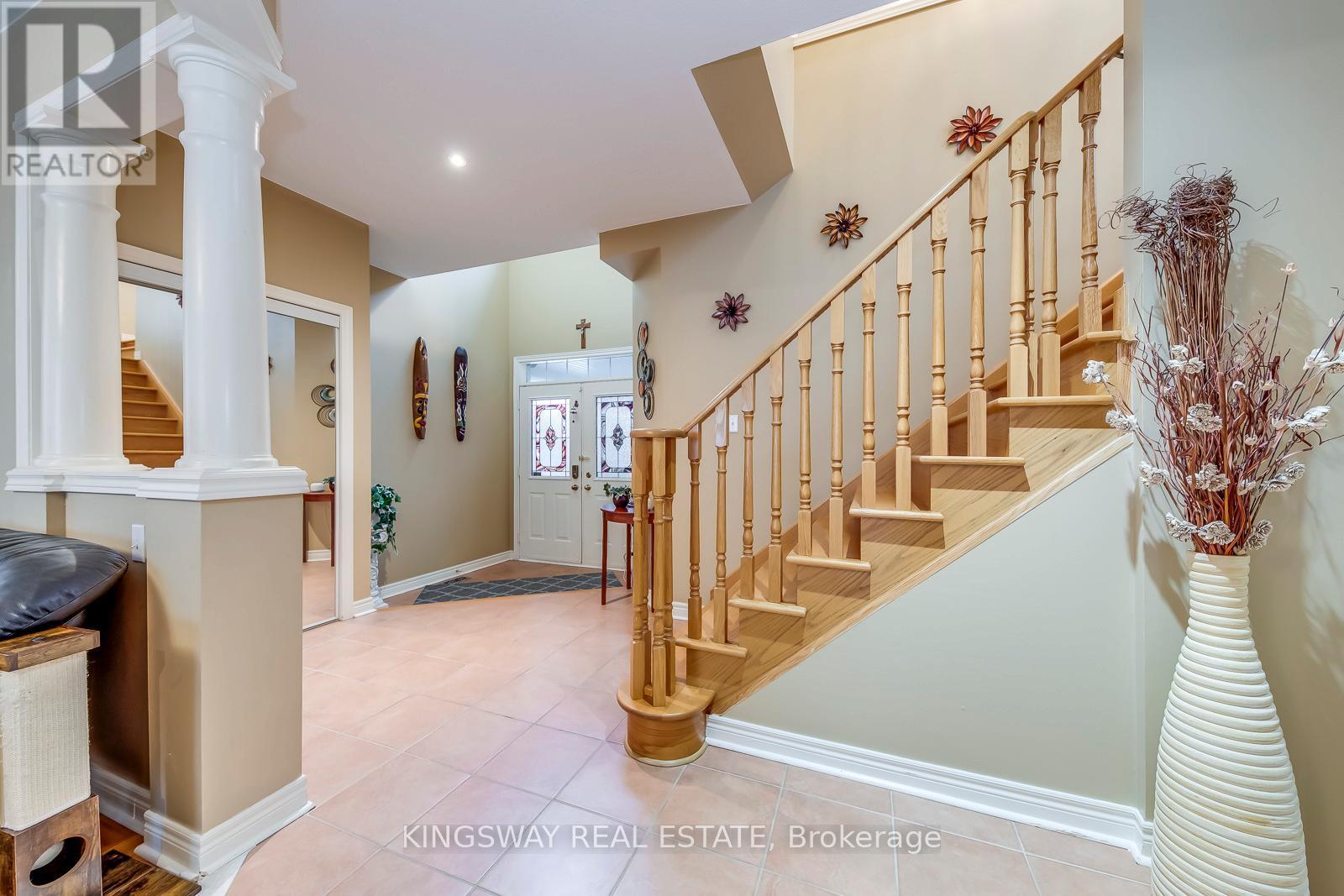 5829 Yachtsman Crossing, Mississauga, ON - Indoor Photo Showing Other Room