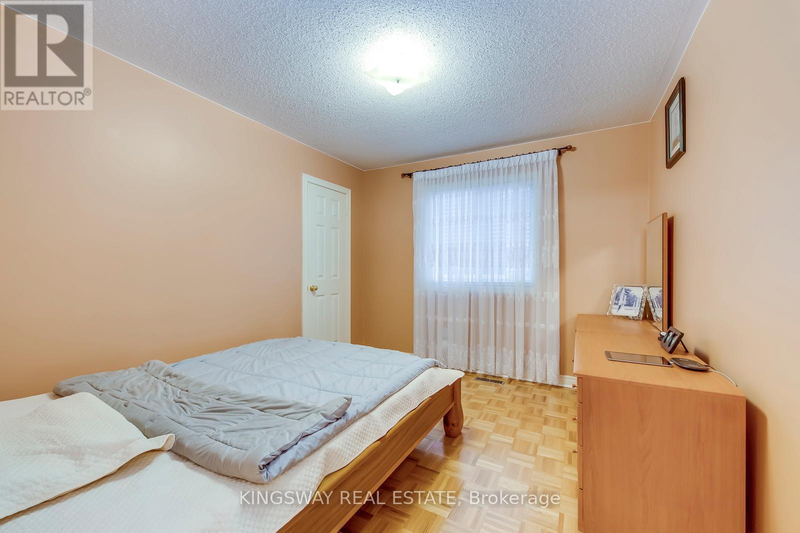 5829 Yachtsman Crossing, Mississauga, ON - Indoor Photo Showing Bedroom