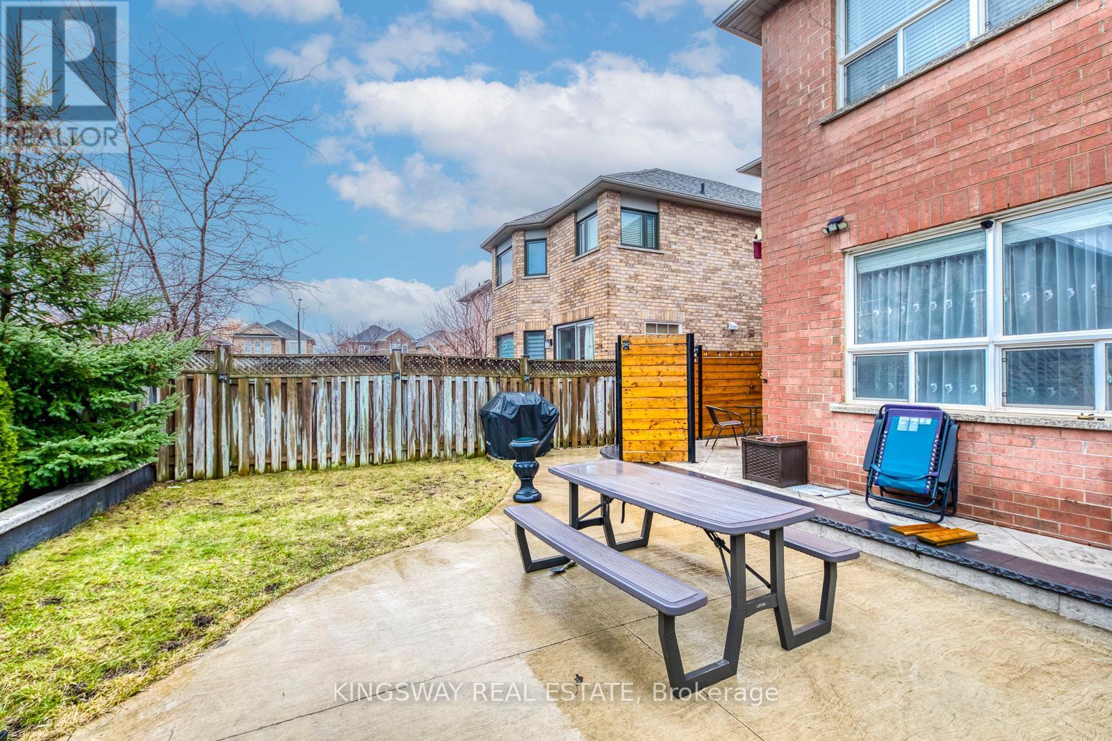 5829 Yachtsman Crossing, Mississauga, ON - Outdoor With Deck Patio Veranda With Exterior