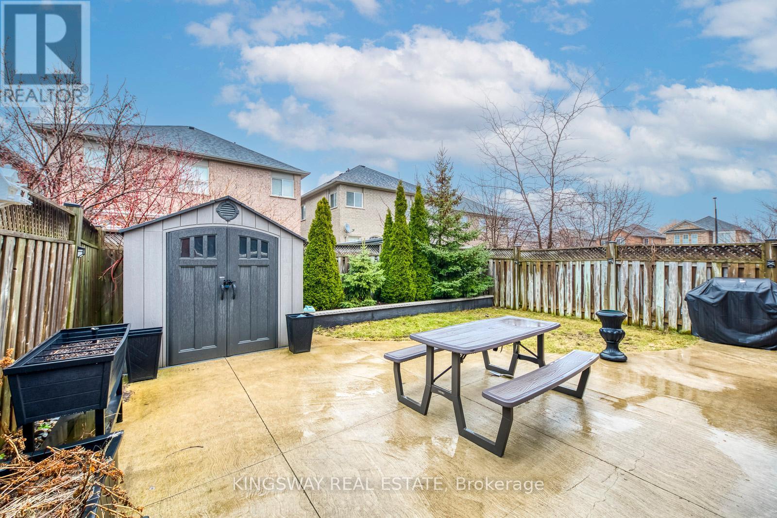 5829 Yachtsman Crossing, Mississauga, ON - Outdoor
