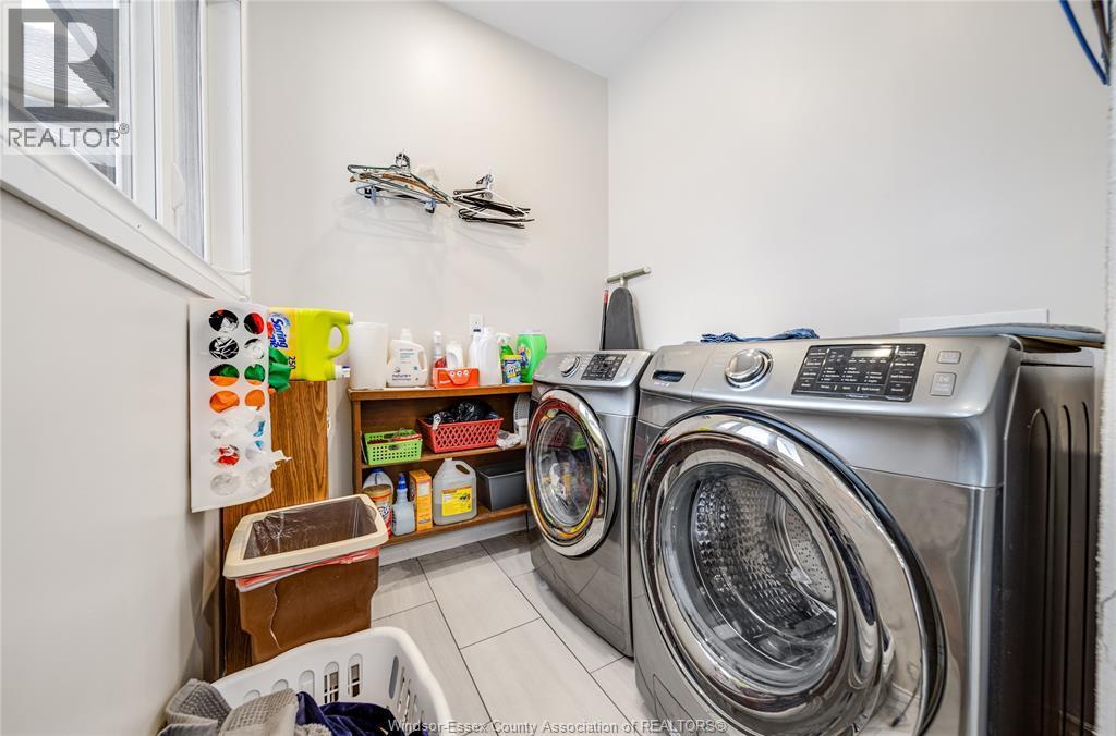 856 Talbot, Lakeshore, ON - Indoor Photo Showing Laundry Room