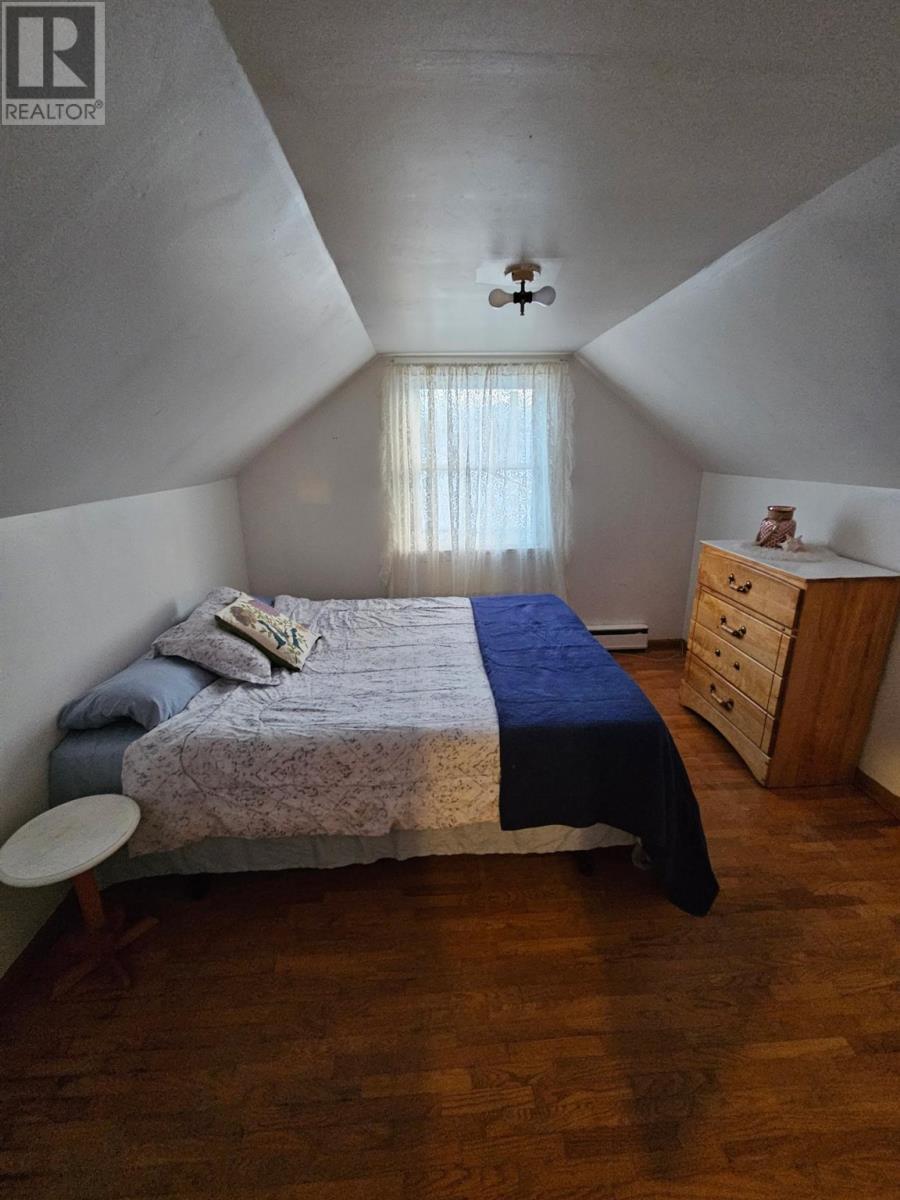 38 Third Ave, Wawa, ON - Indoor Photo Showing Bedroom