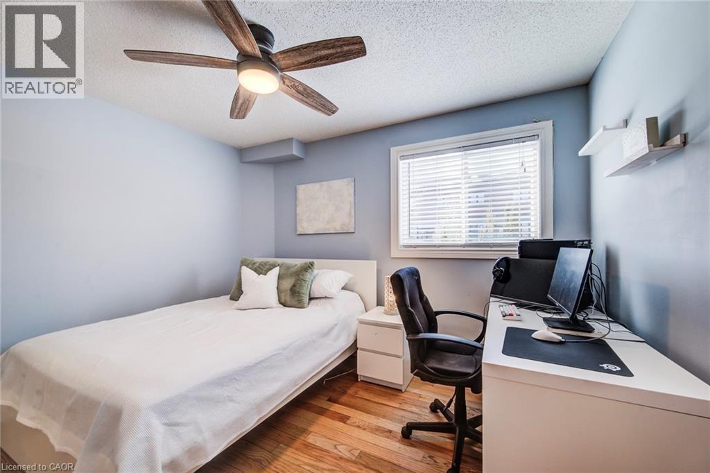 84 Endeavour Drive, Cambridge, ON - Indoor Photo Showing Bedroom