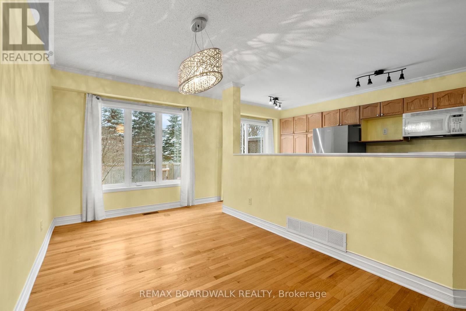 42 College Circle, Ottawa, ON - Indoor Photo Showing Other Room