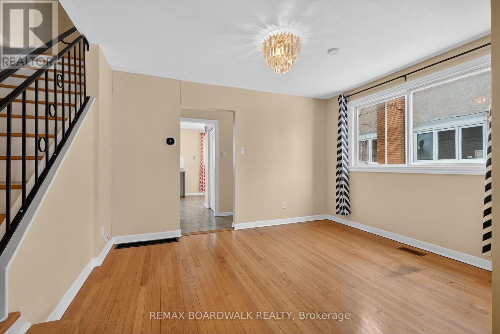 2666 Regina Street, Ottawa, ON - Indoor Photo Showing Other Room