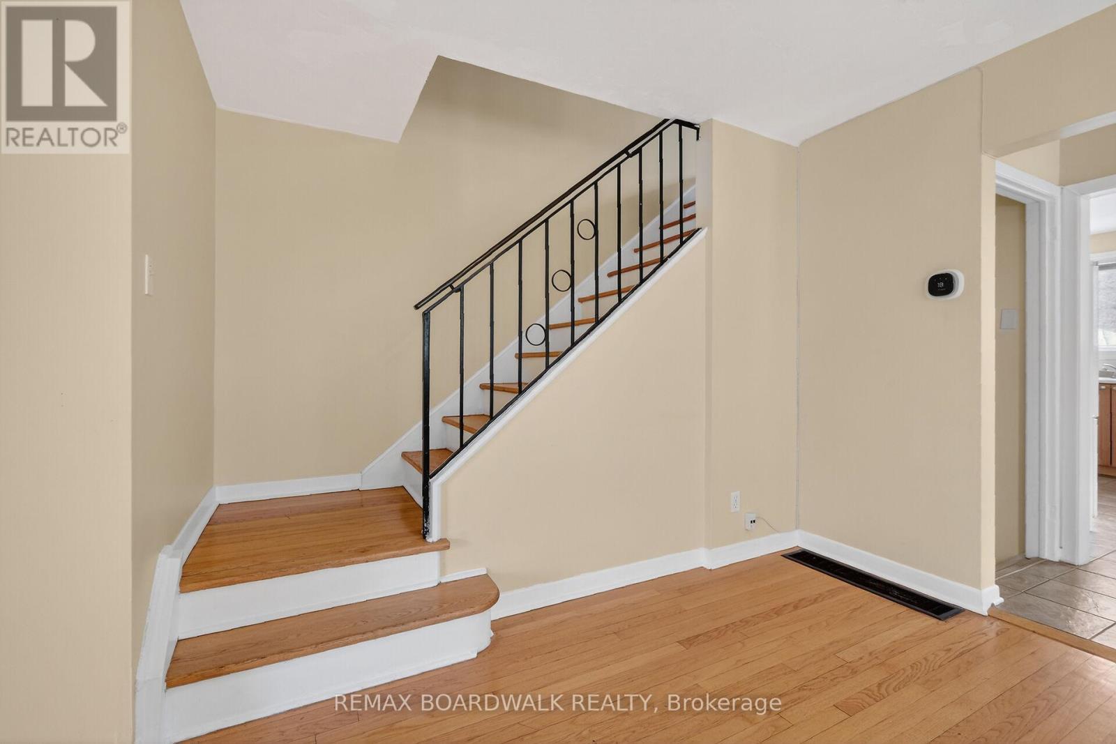 2666 Regina Street, Ottawa, ON - Indoor Photo Showing Other Room