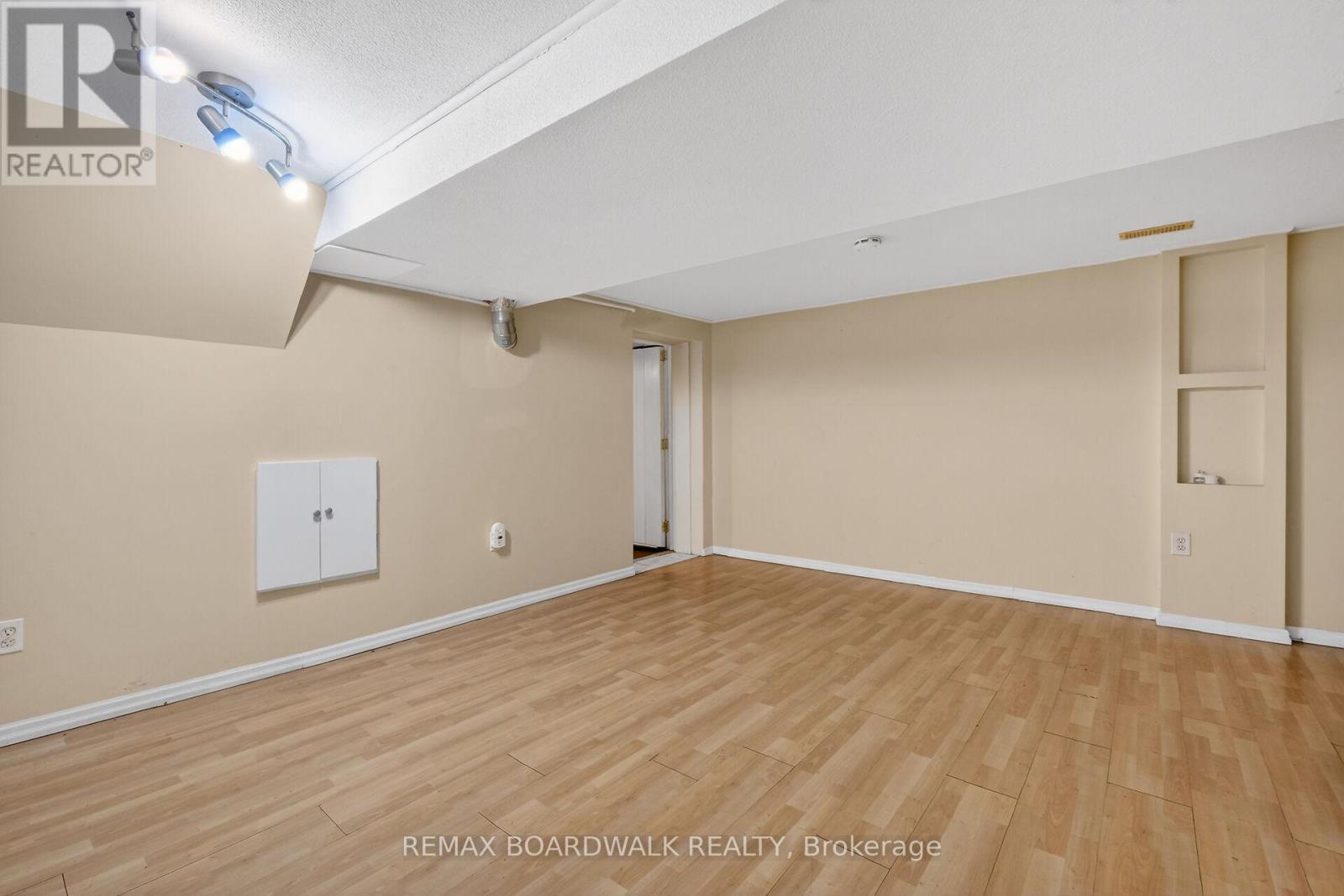2666 Regina Street, Ottawa, ON - Indoor Photo Showing Other Room