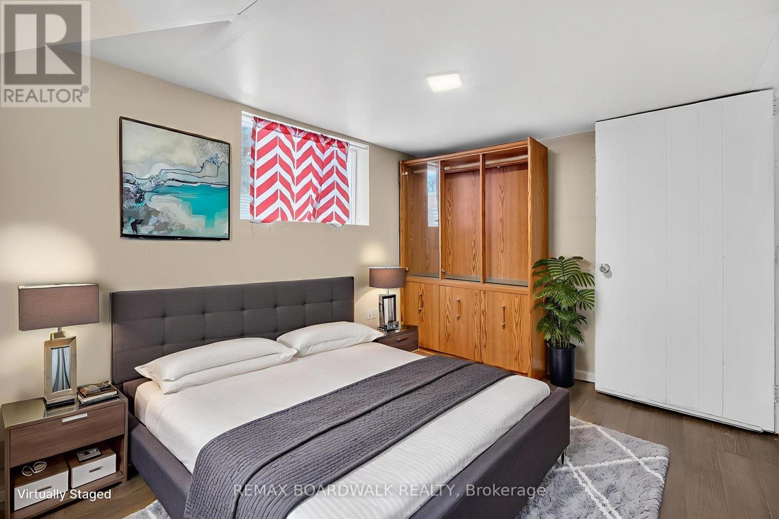 2666 Regina Street, Ottawa, ON - Indoor Photo Showing Bedroom