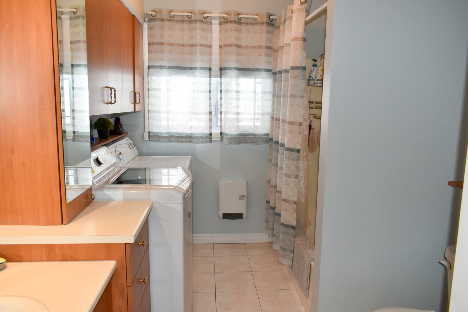 Bathroom - 485 Rue Labonté, Acton Vale, QC - Indoor Photo Showing Laundry Room