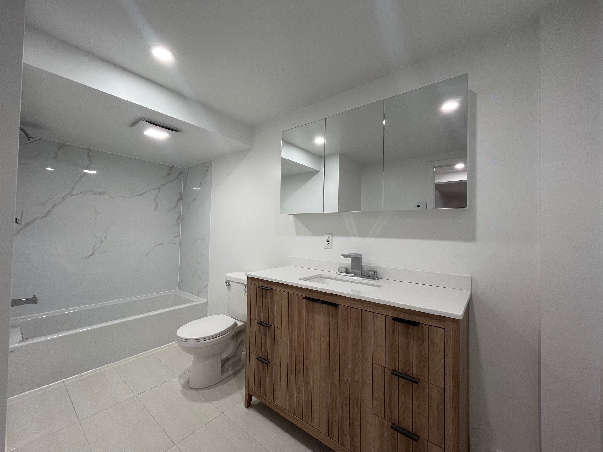 Bathroom - 415A Rue Des Dominicains, Trois-Rivières, QC - Indoor Photo Showing Bathroom