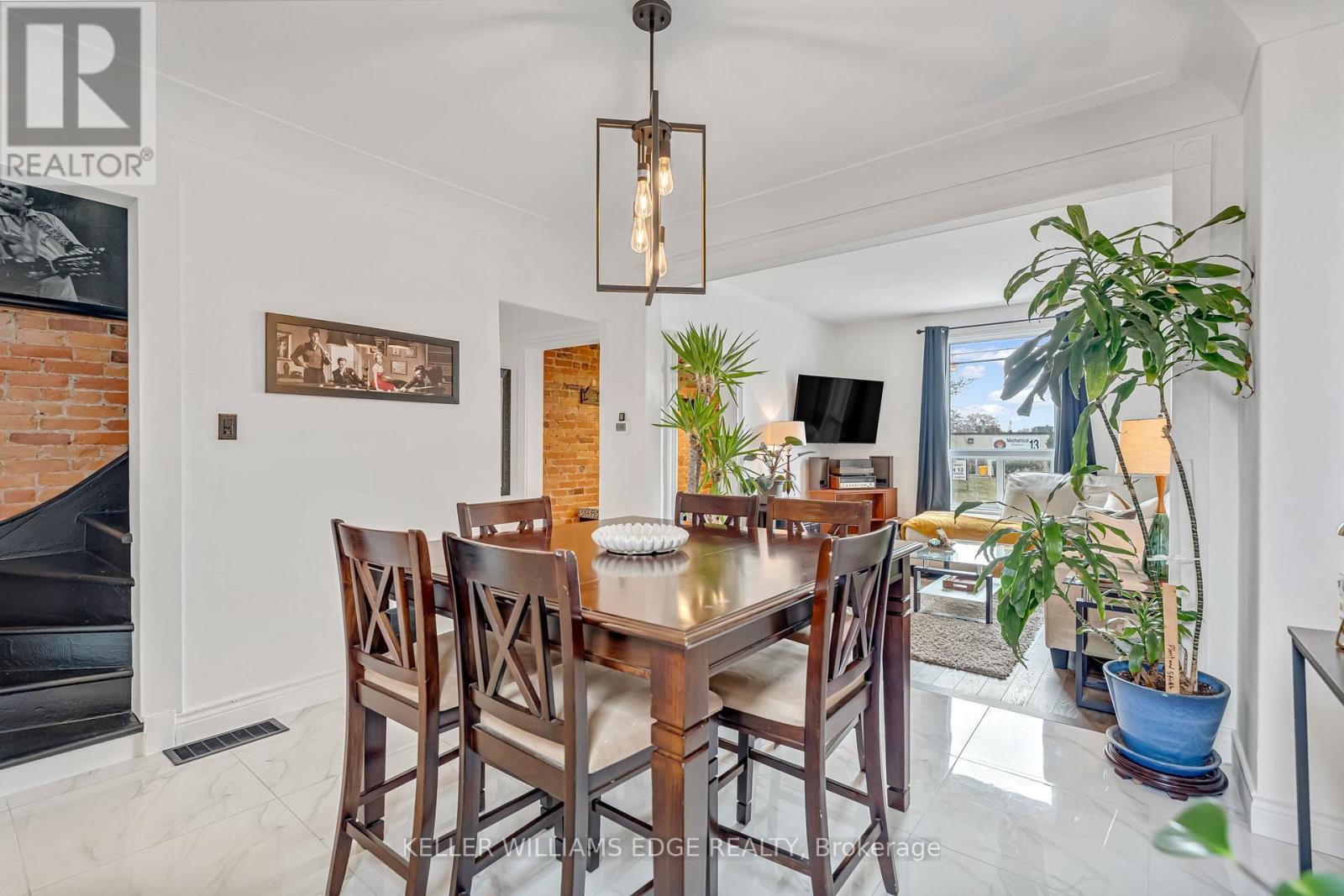 188 Bay Street N, Hamilton, ON - Indoor Photo Showing Dining Room