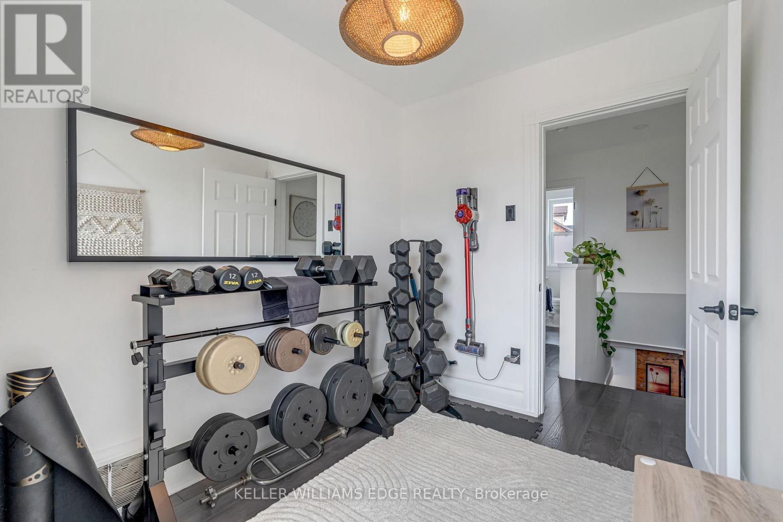 188 Bay Street N, Hamilton, ON - Indoor Photo Showing Other Room