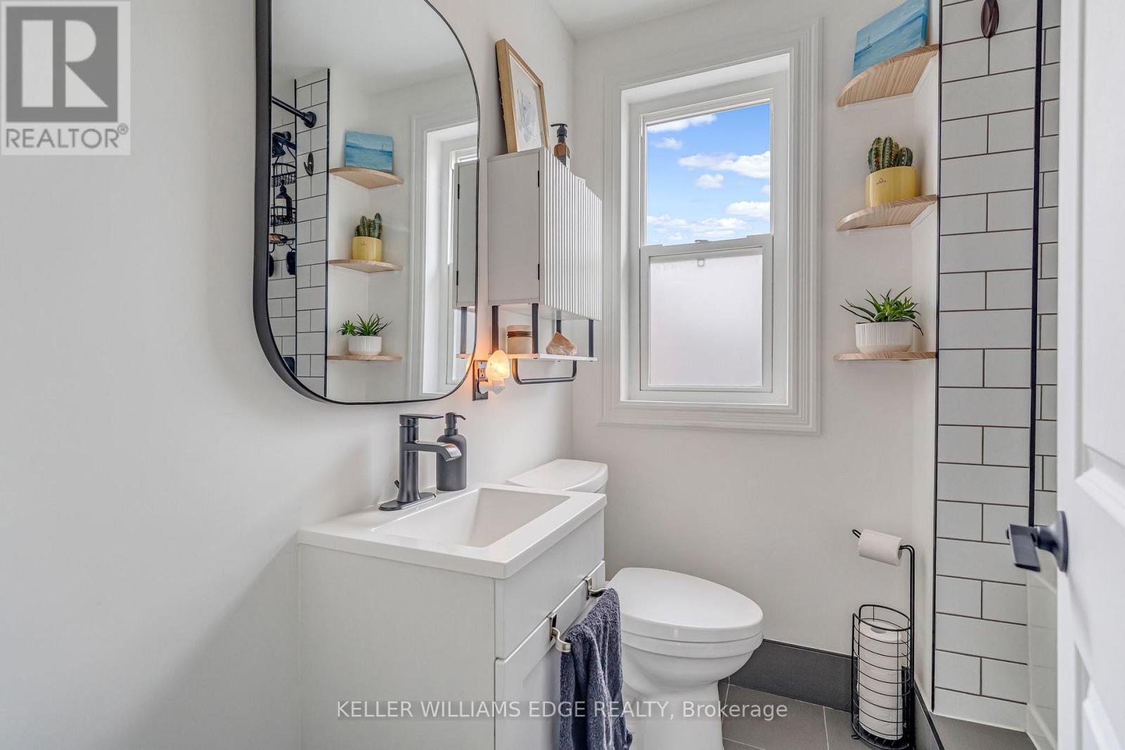 188 Bay Street N, Hamilton, ON - Indoor