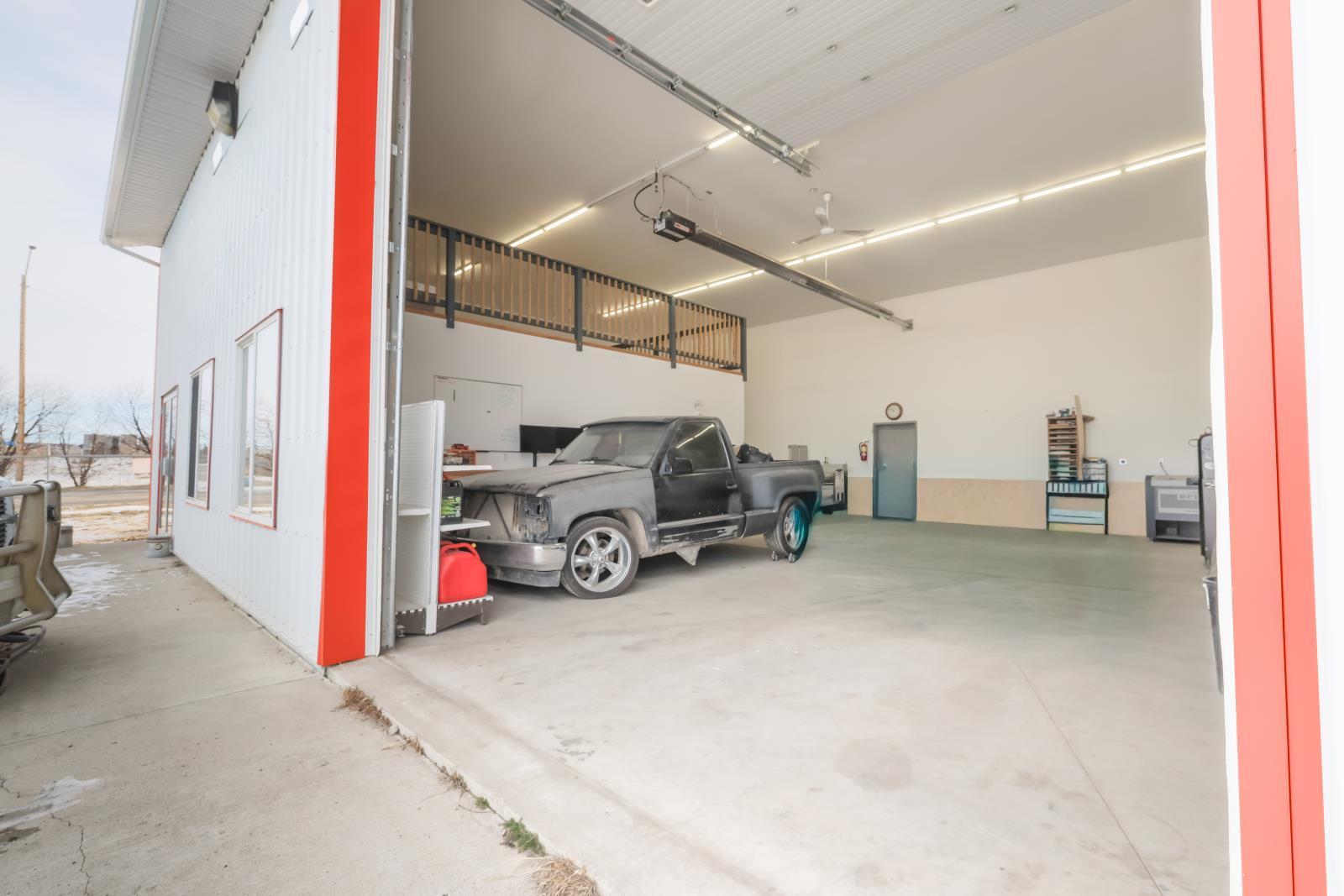 5222 - 44 Street, Rocky Mountain House, AB