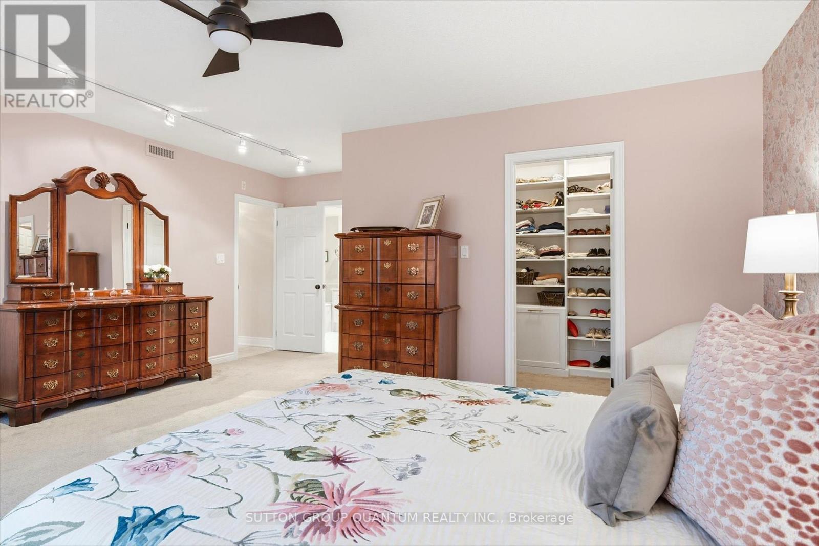 305 - 390 Upper Middle Road E, Oakville, ON - Indoor Photo Showing Bedroom