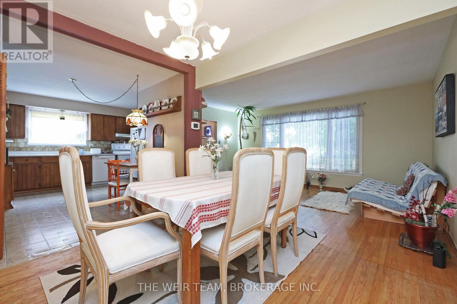 1577 Otterby Road, Mississauga, ON - Indoor Photo Showing Dining Room