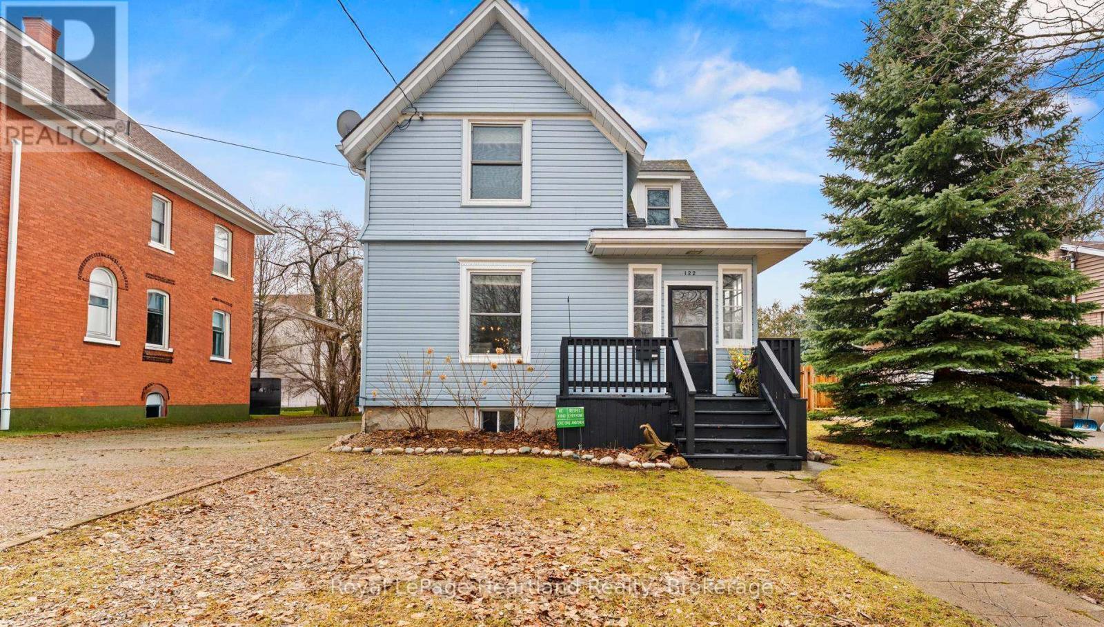 122 Nelson Street E, Goderich (Goderich (Town)), ON - Outdoor