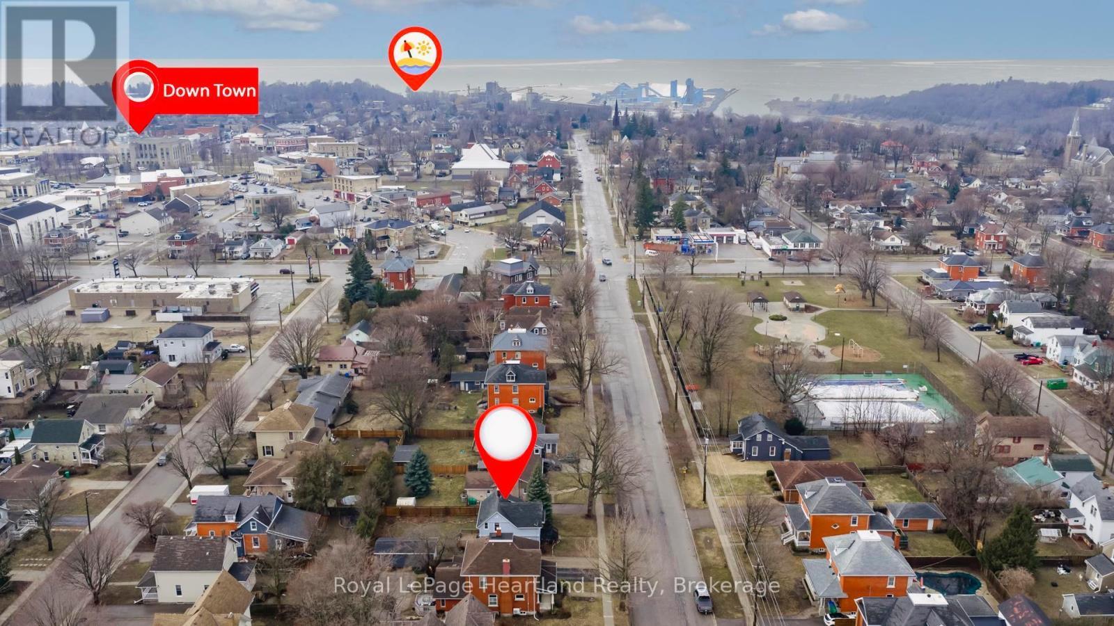 122 Nelson Street E, Goderich (Goderich (Town)), ON - Outdoor With View