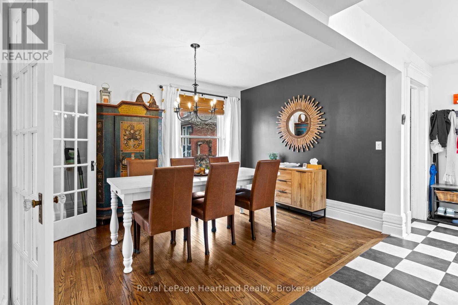 122 Nelson Street E, Goderich (Goderich (Town)), ON - Indoor Photo Showing Dining Room