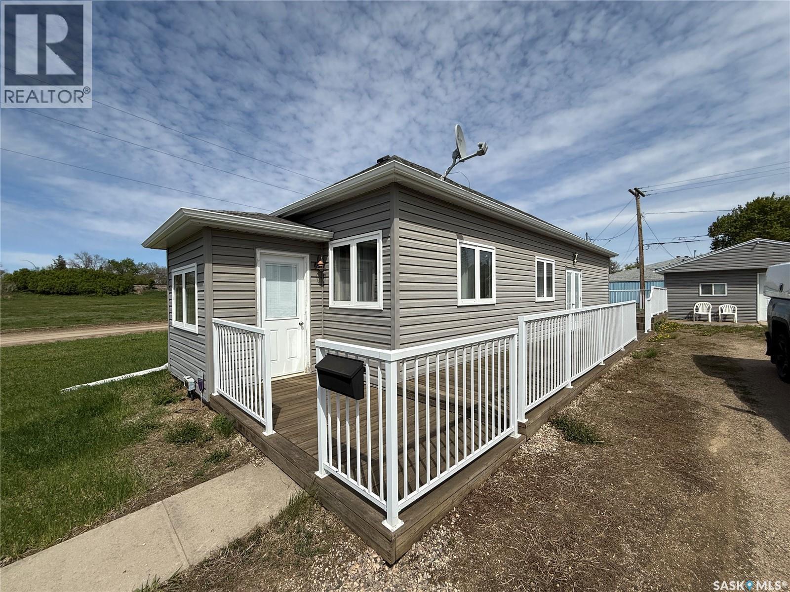 2009 Connaught Street, Regina, SK - Outdoor