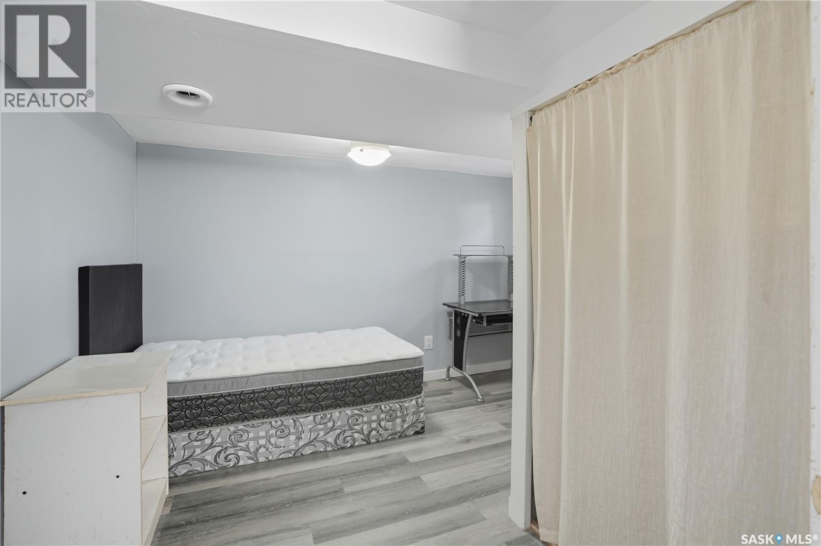 114 E Avenue S, Saskatoon, SK - Indoor Photo Showing Other Room