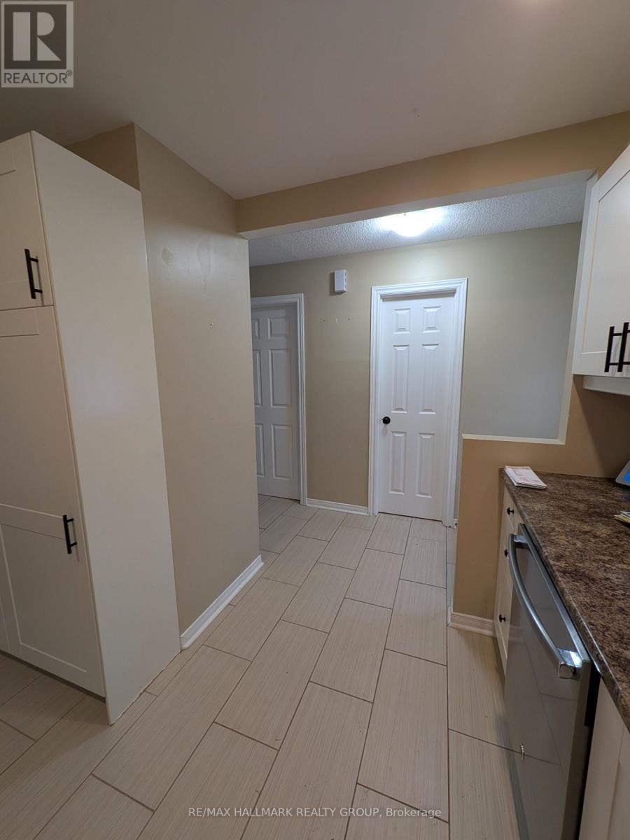 119 Teal Crescent, Ottawa, ON - Indoor Photo Showing Kitchen