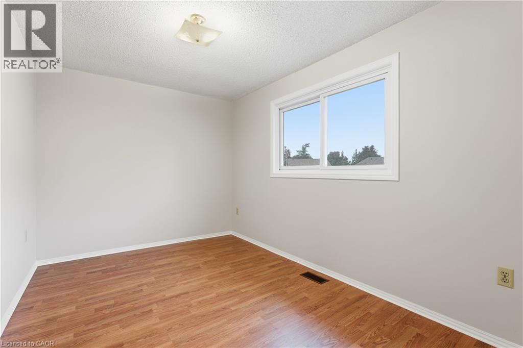 28 Bacall Crescent, Hamilton, ON - Indoor Photo Showing Other Room