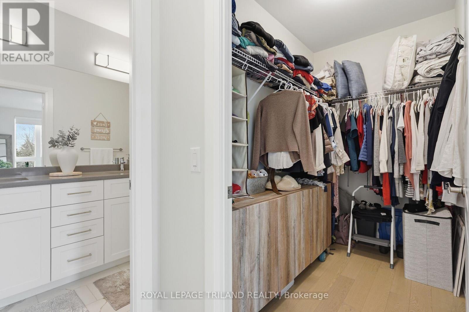 310 - 1560 Upper West Avenue, London South (South B), ON - Indoor With Storage