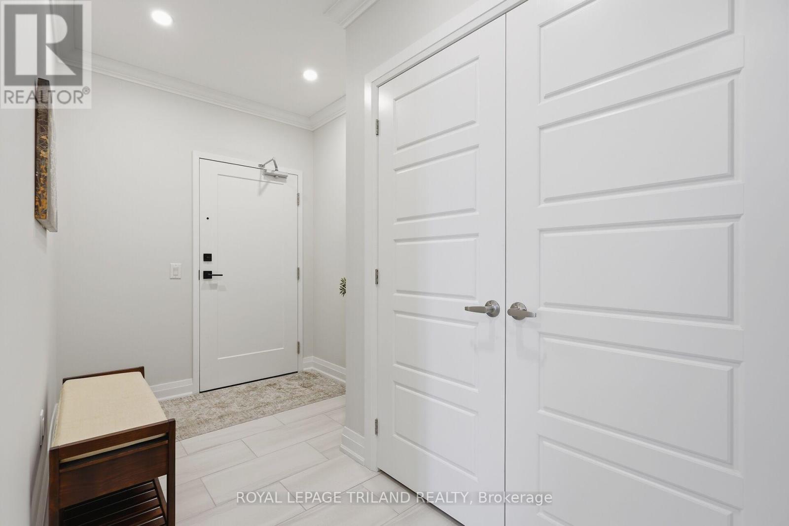 310 - 1560 Upper West Avenue, London South (South B), ON - Indoor Photo Showing Other Room