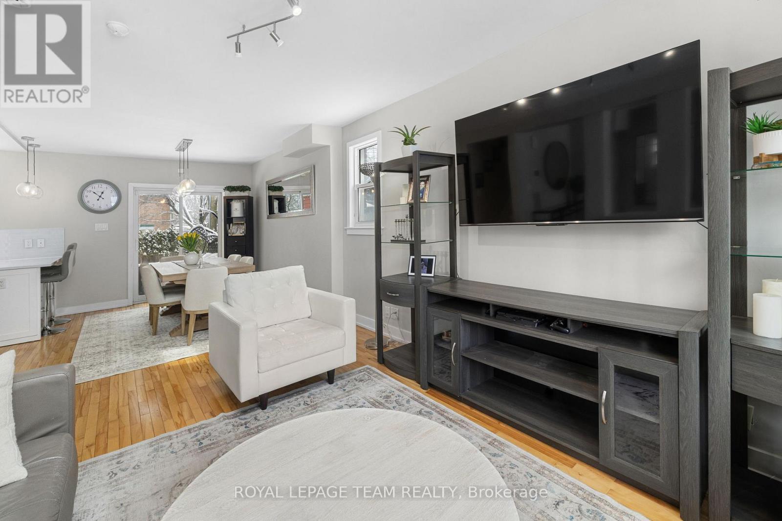 433 Dawson Avenue, Ottawa, ON - Indoor