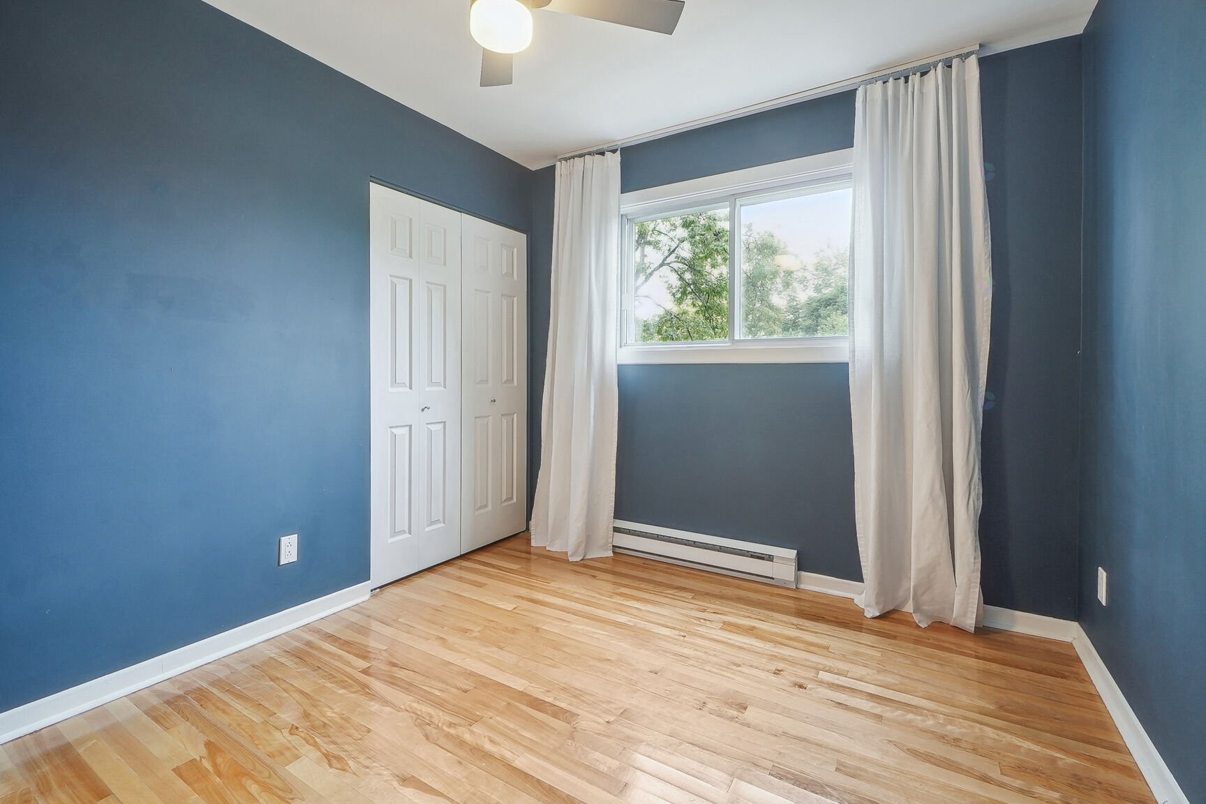 Bedroom - 9227 Av. Vincent-Quiblier, Montréal (Ahuntsic-Cartierville), QC - Indoor Photo Showing Other Room