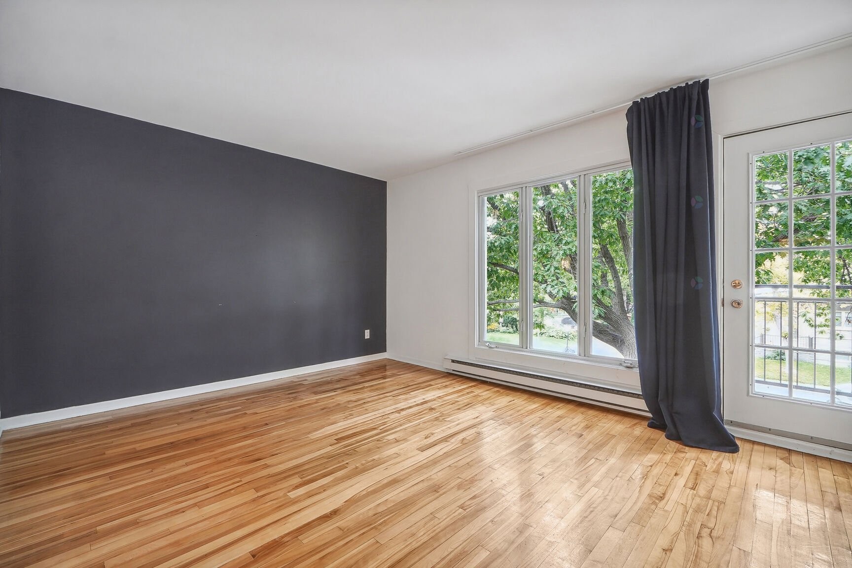 Living Room - 9227 Av. Vincent-Quiblier, Montréal (Ahuntsic-Cartierville), QC - Indoor Photo Showing Other Room